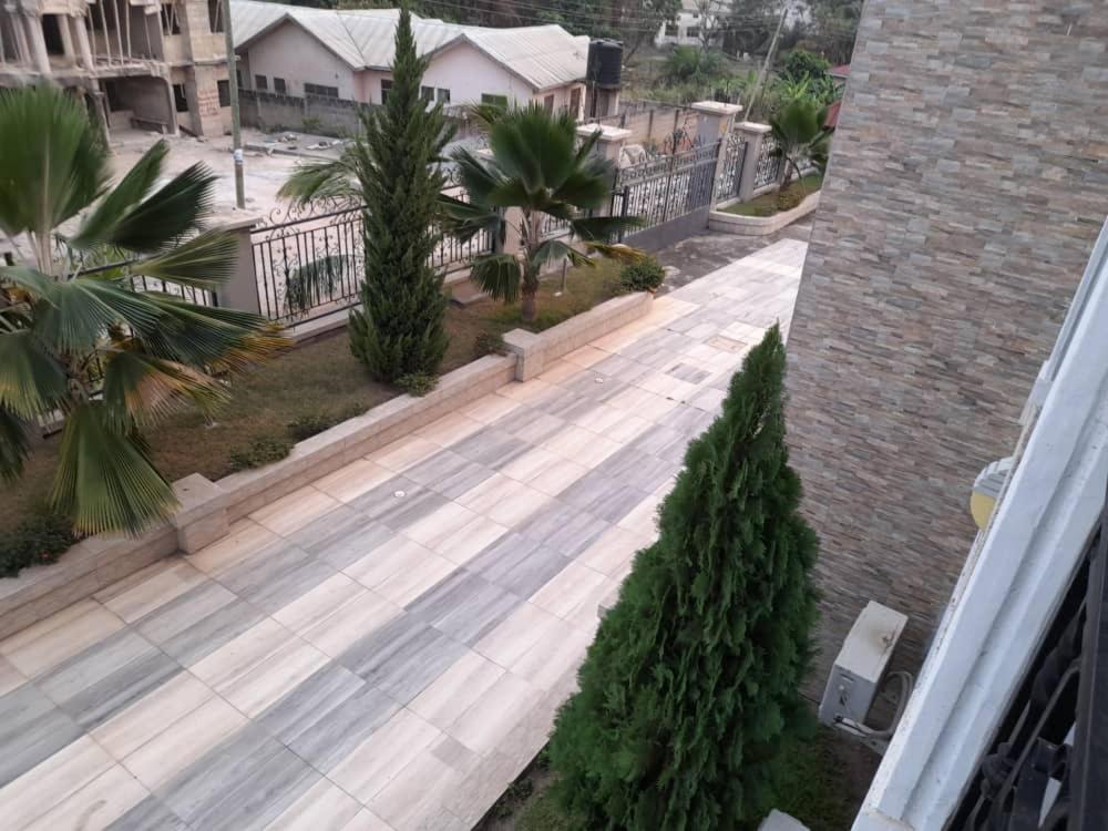 9 Roses Hotel Kumasi Exterior photo