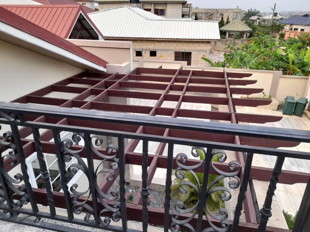 9 Roses Hotel Kumasi Exterior photo